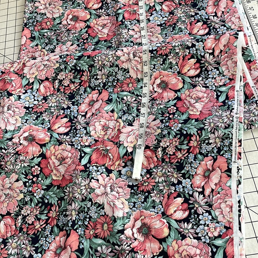 Joan Kessler for Concord Fabrics, floral cottage core motif, 4 yards, 44" wide - Picture 7 of 10